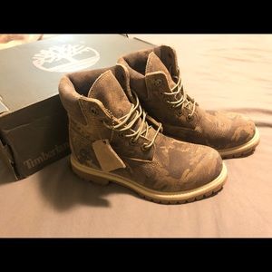 Womens timberland camo boots